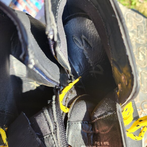 Seven brand black hiking boots - size 8 - Picture 3 of 3